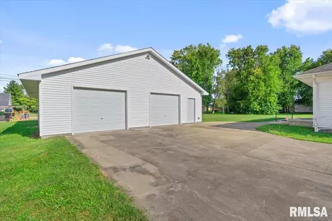 4234 S 2nd St, Springfield, IL 62703 photo 4