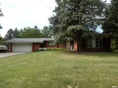106 W Miners St, Wataga, IL 61488