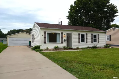 1366 Russell Ave, Galesburg, IL 61401