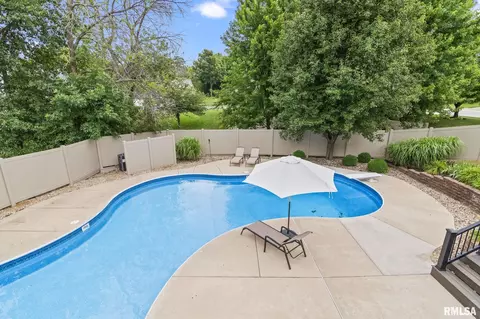 Exterior - 6216 Northampton Ln, Springfield, IL 62711 photo 6 of 14