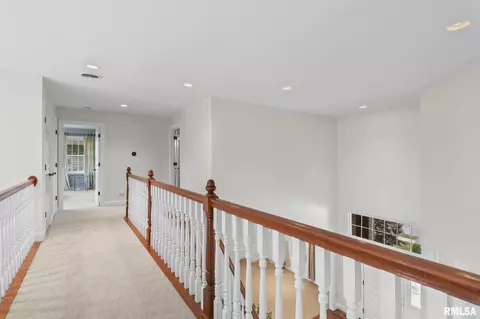 Entry Way - 6216 Northampton Ln, Springfield, IL 62711 photo 7 of 8