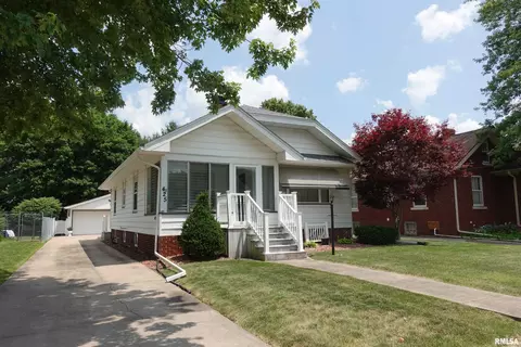 425 Hawkinson Ave, Galesburg, IL 61401