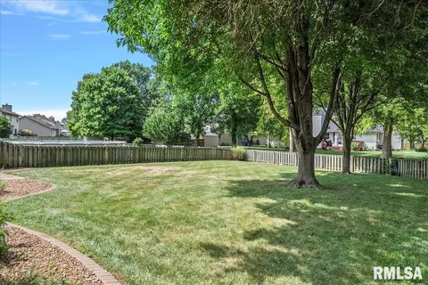 2005 Burgess Dr, Springfield, IL 62711 photo 13