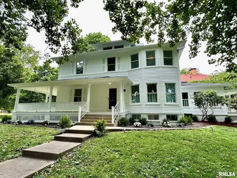 1 Duncan Pl, Jacksonville, IL 62650