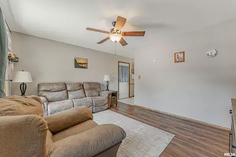 1224 Rutledge Rd, Bloomington, IL 61704 photo 3