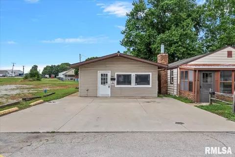 2923 Holmes Ave, Springfield, IL 62704 photo 1