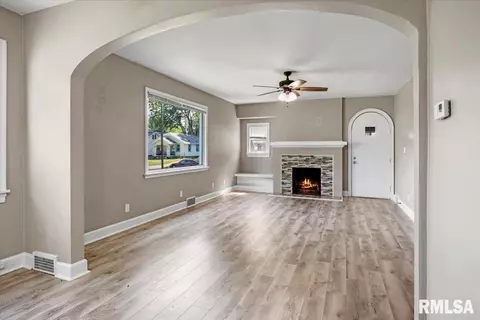 2359 S 7th St, Springfield, IL 62703 photo 7