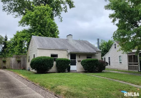 53 Bonnie Ct, Springfield, IL 62704