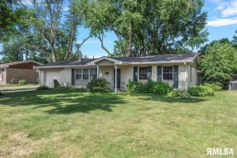 29 Royal Rd, Springfield, IL 62702