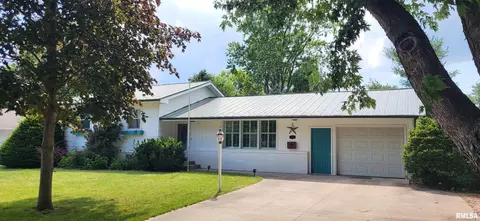 1708 Brentwood Ave, Galesburg, IL 61401