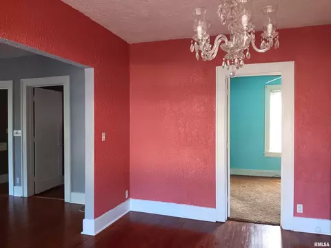 1301 W Edwards St, Springfield, IL 62704 photo 9