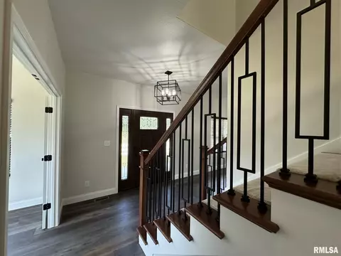 59 Plover Dr, Chatham, IL 62629 photo 3