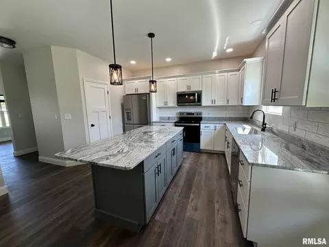59 Plover Dr, Chatham, IL 62629 photo 8