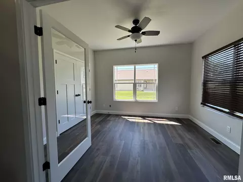 59 Plover Dr, Chatham, IL 62629 photo 10