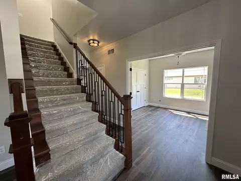 59 Plover Dr, Chatham, IL 62629 photo 4
