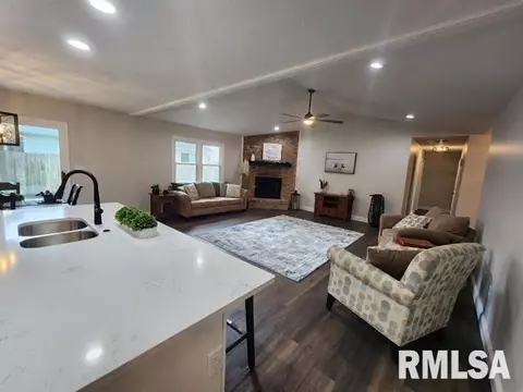 121 Verona Dr, Springfield, IL 62703 photo 9