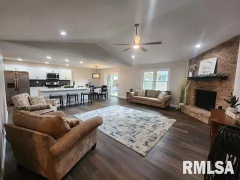 121 Verona Dr, Springfield, IL 62703 photo 4