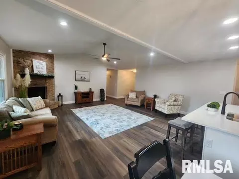 121 Verona Dr, Springfield, IL 62703 photo 5