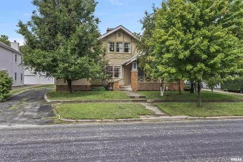 129 Prospect St, Jacksonville, IL 62650