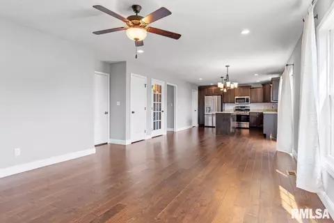 822 Kellan Dr, Chatham, IL 62629 photo 9