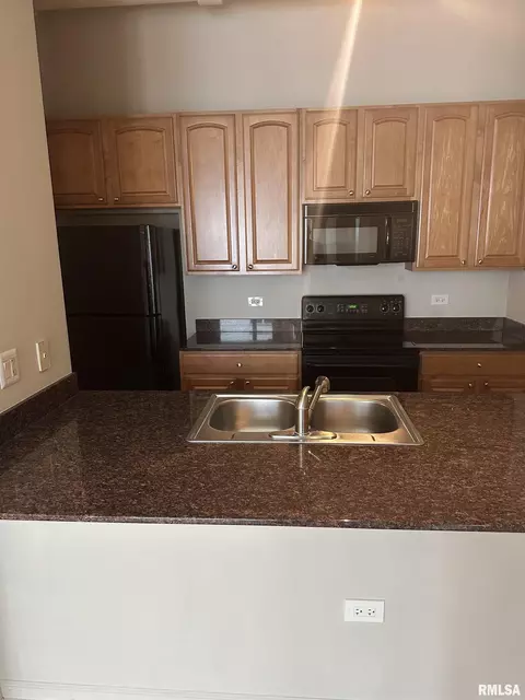Kitchen - 125 E 13th St, Chicago, IL 60605 photo 5 of 5