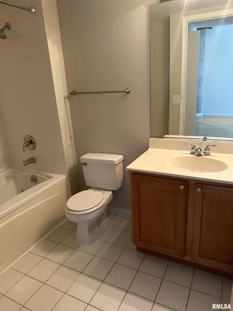 Bath - 125 E 13th St, Chicago, IL 60605 photo 1 of 1
