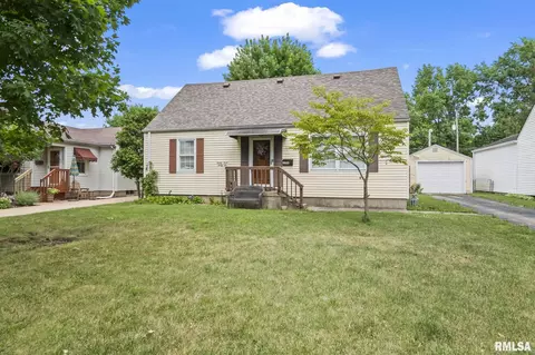 2336 S Pasfield, Springfield, IL 62704