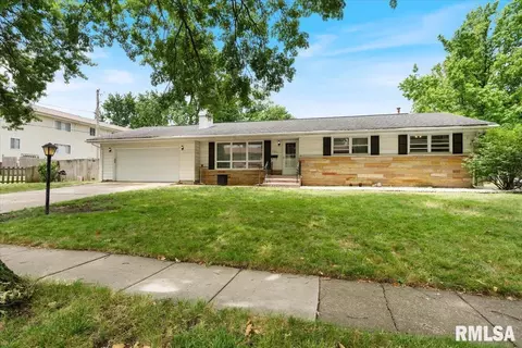301 Dickinson Rd, Springfield, IL 62704