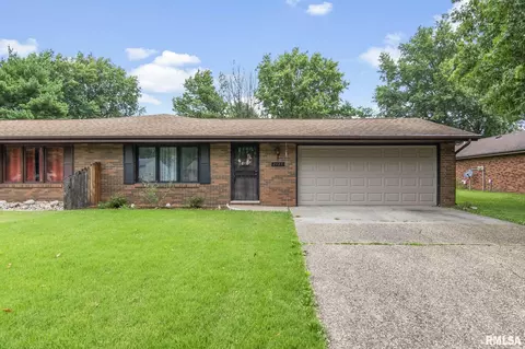 2425 Austin Dr, Springfield, IL 62704