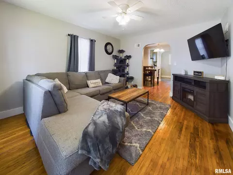 2638 S 7th St, Springfield, IL 62703 photo 2