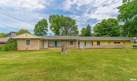 412 W Mound Rd, Decatur, IL 62526