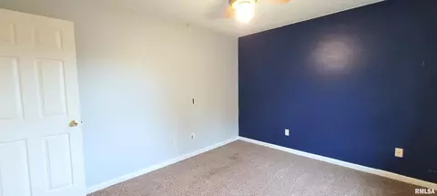 Bedroom - 2012 Montague Dr, Springfield, IL 62711 photo 8 of 17