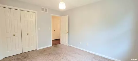 Bedroom - 2012 Montague Dr, Springfield, IL 62711 photo 12 of 17