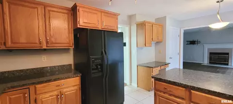Kitchen - 2012 Montague Dr, Springfield, IL 62711 photo 1 of 2