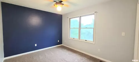 Bedroom - 2012 Montague Dr, Springfield, IL 62711 photo 6 of 17