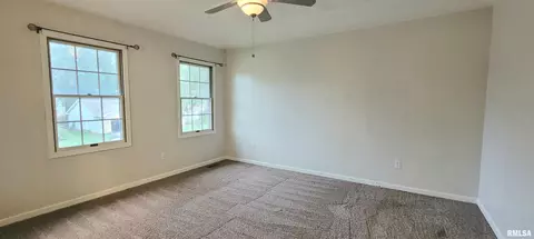 Bedroom - 2012 Montague Dr, Springfield, IL 62711 photo 1 of 17