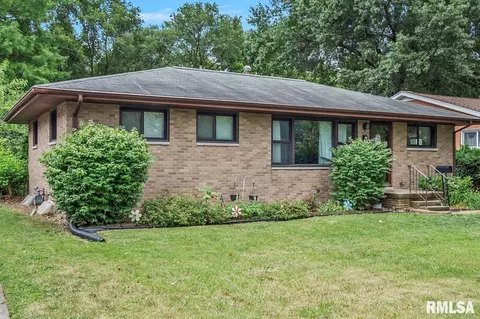 34 Monica Ln, Grandview, IL 62702