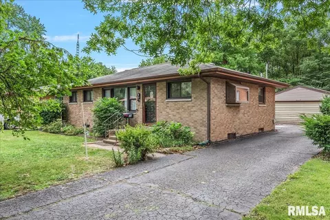 34 Monica Ln, Grandview, IL 62702 photo 2