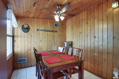 2011 Monroe St, Quincy, IL 62301 photo 13