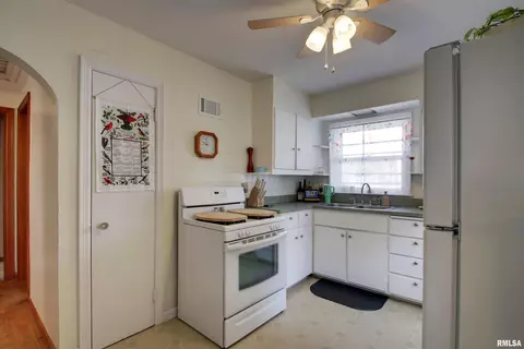 2011 Monroe St, Quincy, IL 62301 photo 12
