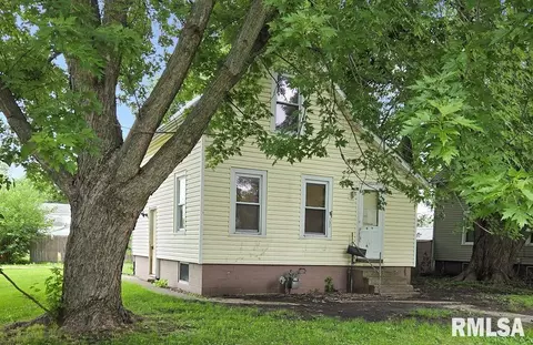 292 Indiana Ave, Galesburg, IL 61401