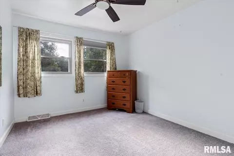 Bedroom - 26 Skyview Dr, Springfield, IL 62702 photo 2 of 8