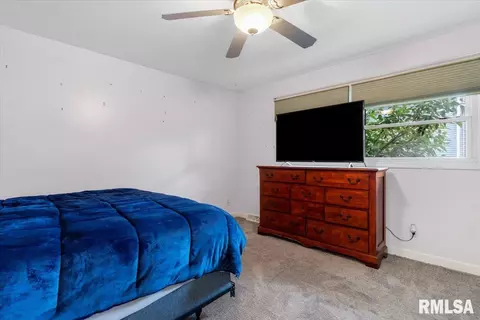 Bedroom - 26 Skyview Dr, Springfield, IL 62702 photo 7 of 8