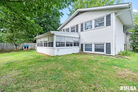 Exterior - 26 Skyview Dr, Springfield, IL 62702 photo 3 of 5