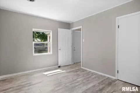 2810 Holmes Ave, Springfield, IL 62704 photo 20