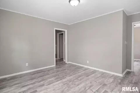 2810 Holmes Ave, Springfield, IL 62704 photo 5