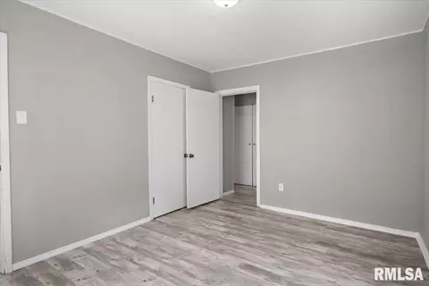 2810 Holmes Ave, Springfield, IL 62704 photo 18