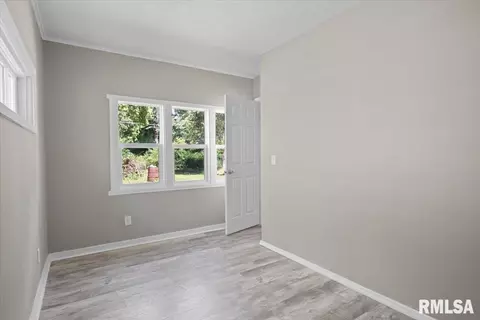 2810 Holmes Ave, Springfield, IL 62704 photo 14
