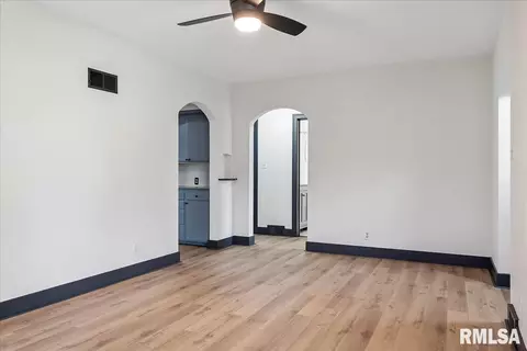 1500 W Capitol Ave, Springfield, IL 62704 photo 5