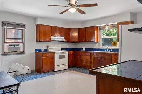 2915 Elliott Ave, Springfield, IL 62702 photo 9